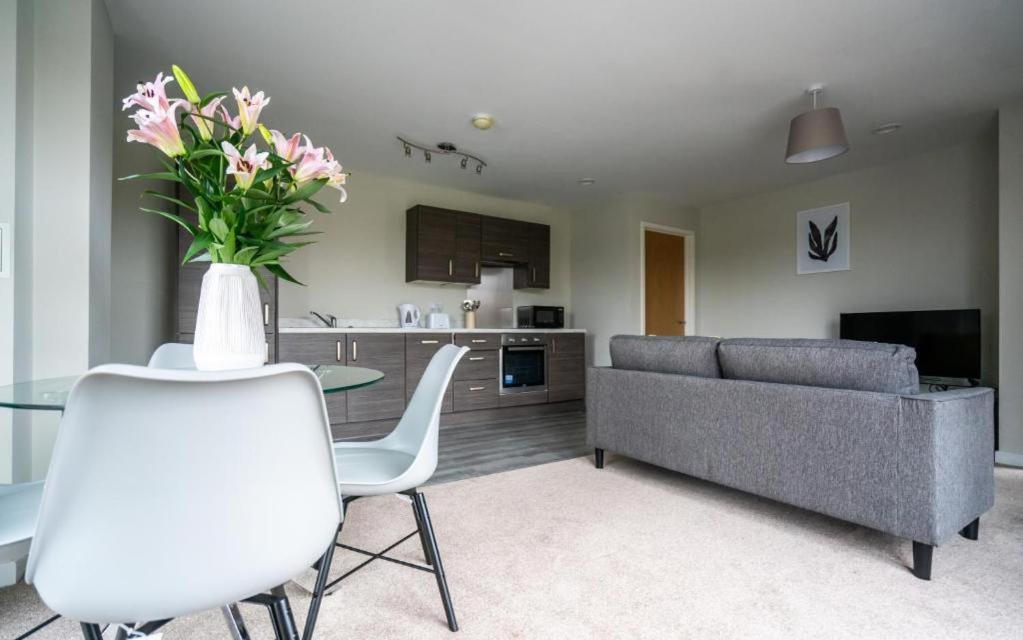 Adelphi Wharf Luxury Apartments Манчестер Экстерьер фото