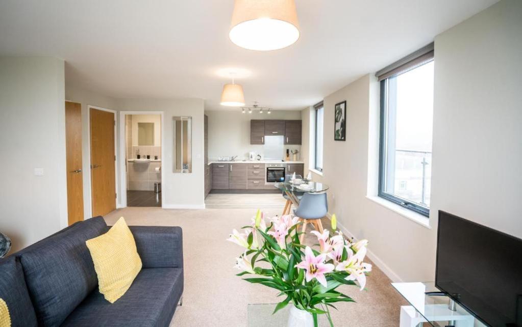 Adelphi Wharf Luxury Apartments Манчестер Экстерьер фото