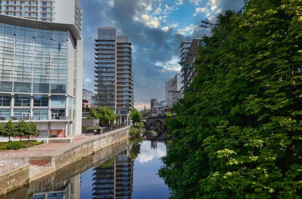 Adelphi Wharf Luxury Apartments Манчестер Экстерьер фото