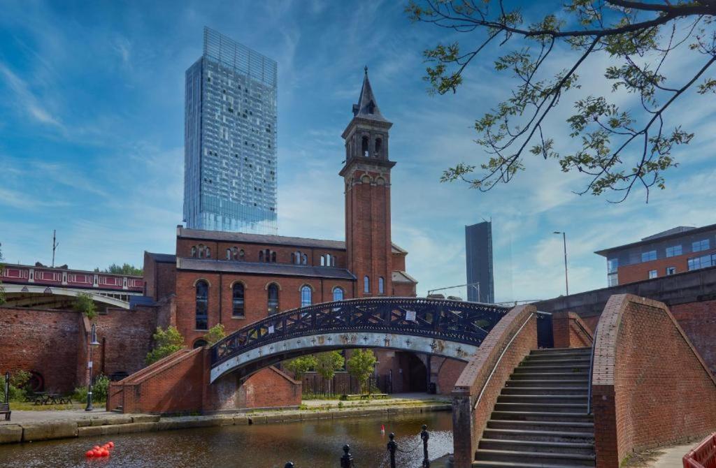 Adelphi Wharf Luxury Apartments Манчестер Экстерьер фото