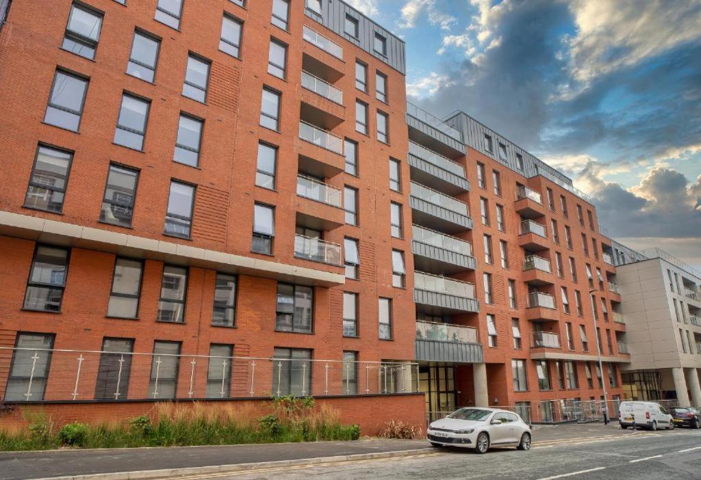 Adelphi Wharf Luxury Apartments Манчестер Экстерьер фото